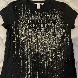 NWOT VS fashion show tshirt